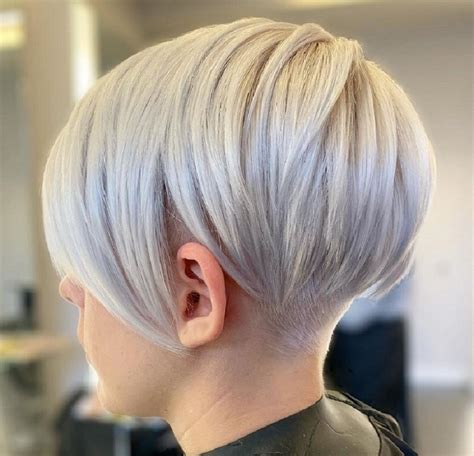 coupe de cheveux femme 2023 courte